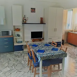 casa-stella-marina-albisola-superiore.hotelitalianriviera.com/